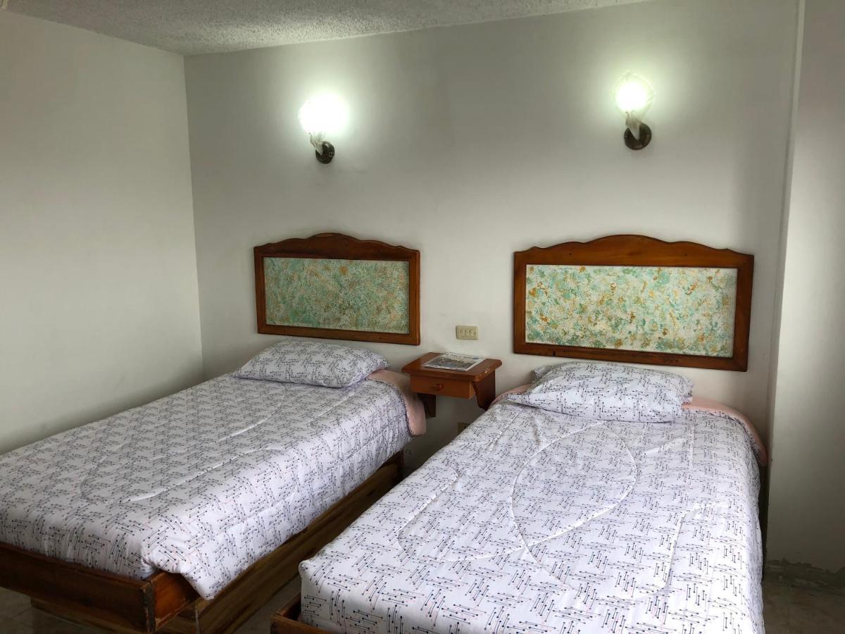 Hotel Armont Каларка Екстер'єр фото