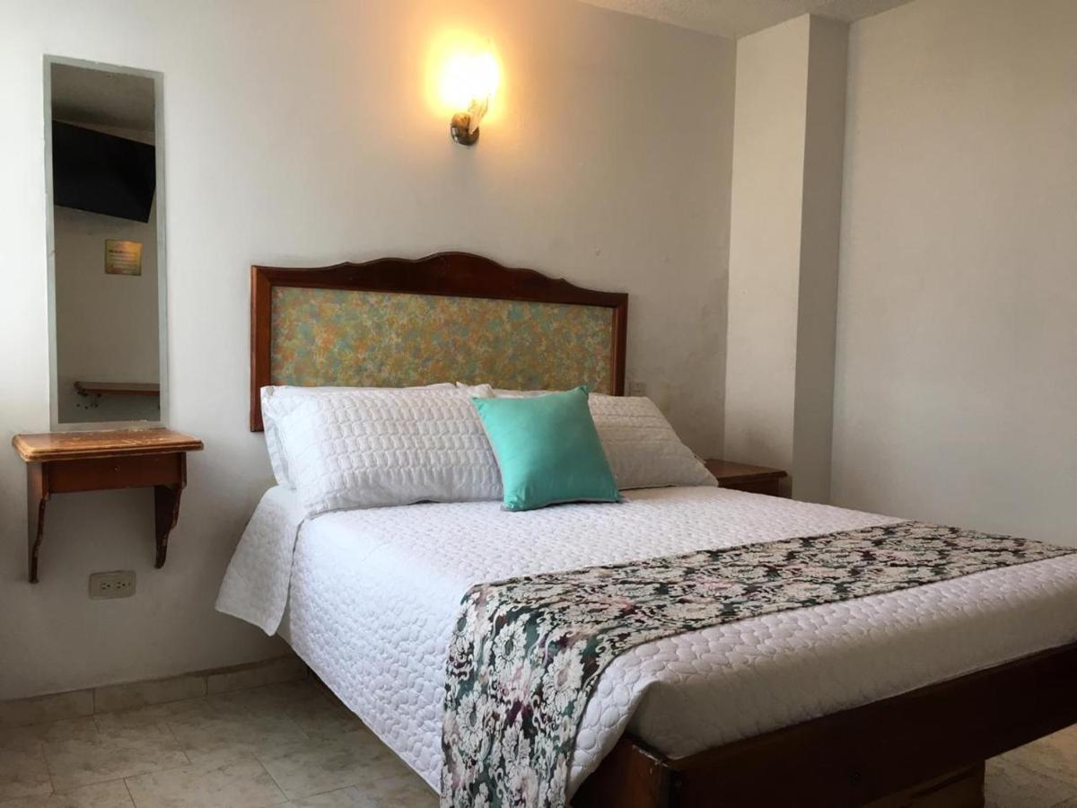 Hotel Armont Каларка Екстер'єр фото